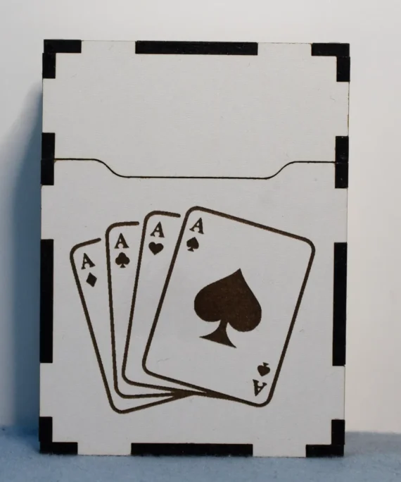 Caixa de madeira + baralho de cartas Lojinha Portuguesa