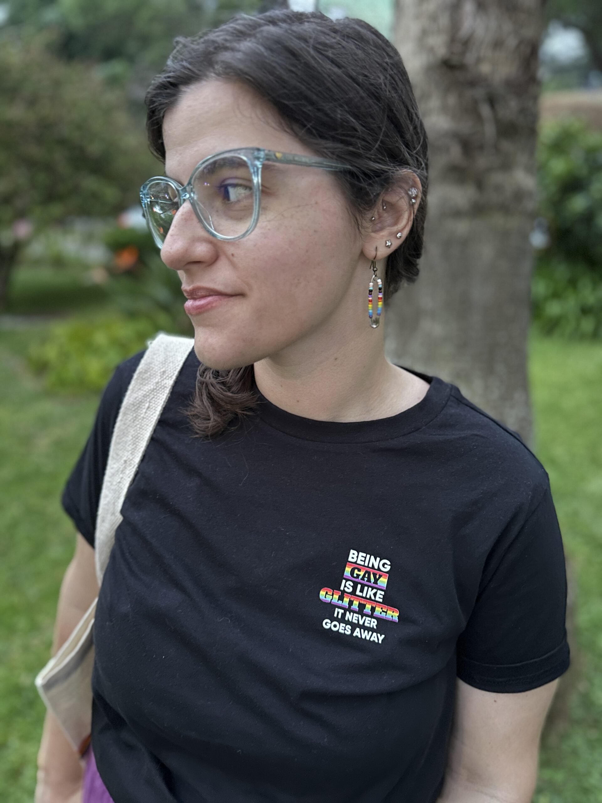 Tshirt LGBTI+ (Being gay is like glitter it never goes away)